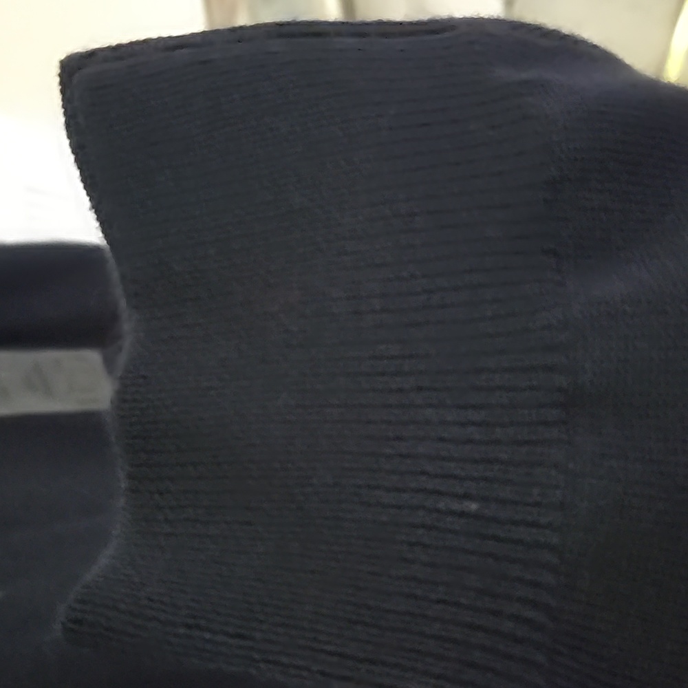 Claiborne Blue Sweater - Picture 2 of 13